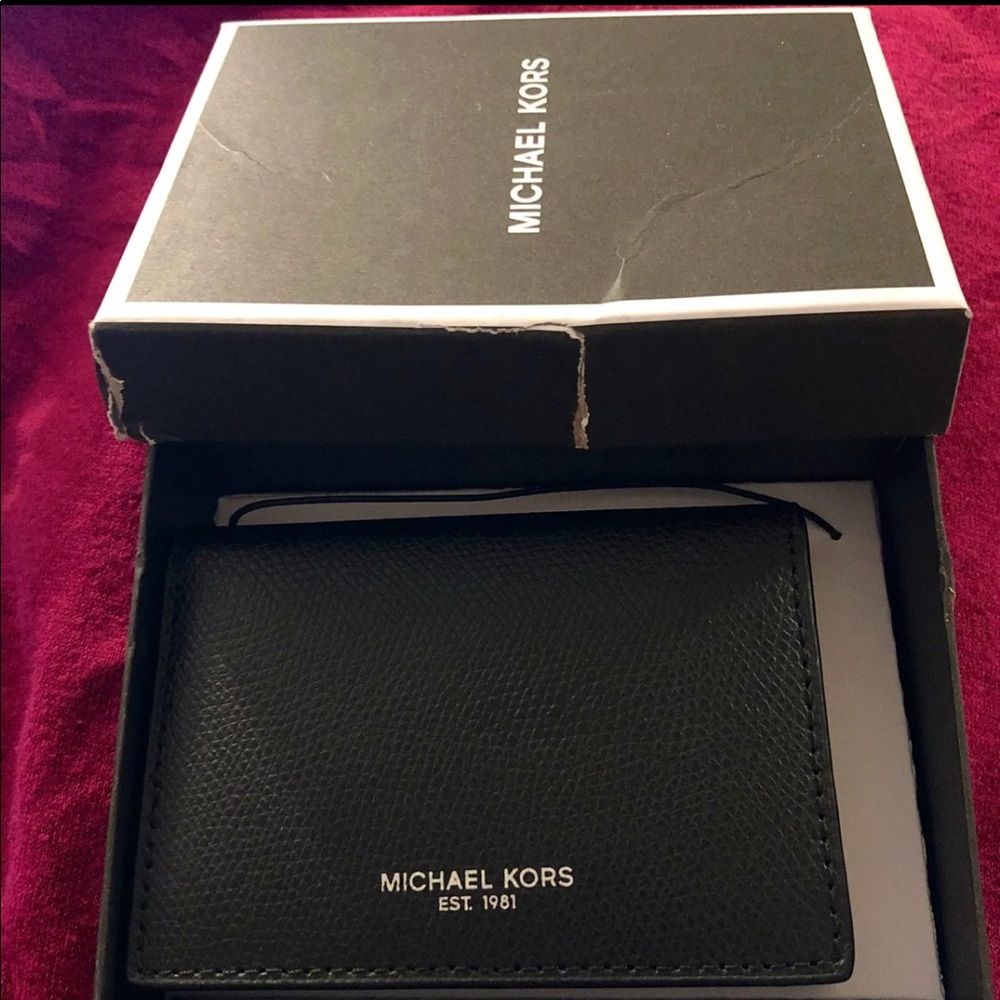Michael Kors Black Leather wallet - Picture 4 of 6